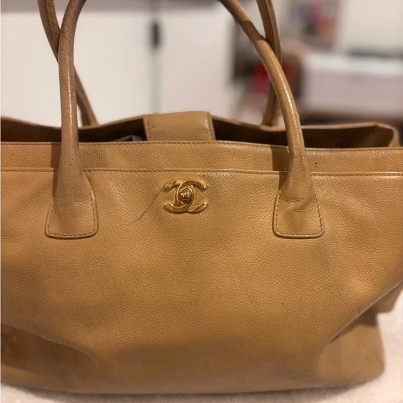 Chanel Camel Leather Tote - Picture 4 of 12